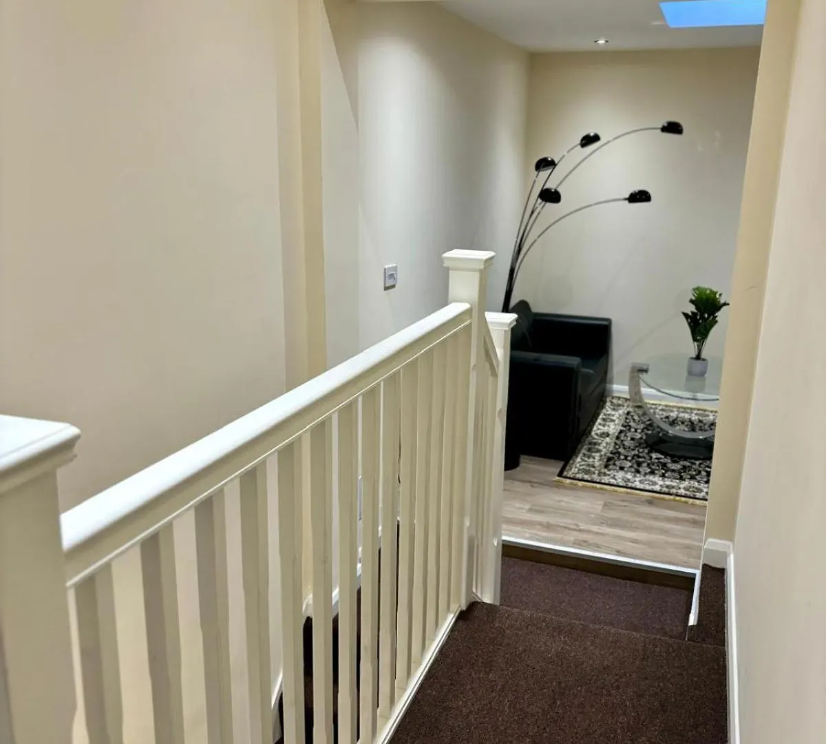Dbn Apartment Three London 0*,